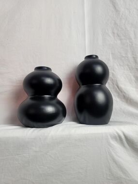 Room Essentials Matte Black Double-Gourd Vase Pair